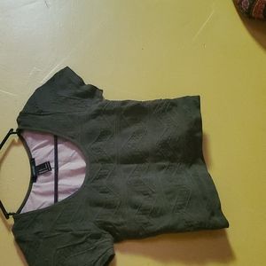 Cute, tight small dark olive green shirt with beautiful pattern!